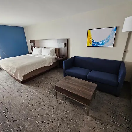 Holiday Inn Express Hotel & Suites Cincinnati-Blue Ash By Ihg Exterior photo