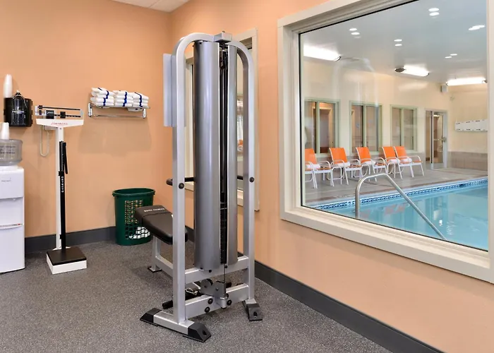 Holiday Inn Express Hotel & Suites Cincinnati-Blue Ash By Ihg