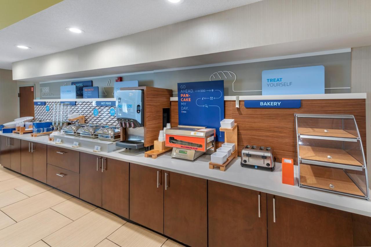 Express & Cincinnati-blue Ash By Ihg