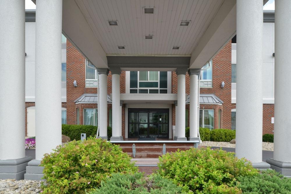 Express & Cincinnati-blue Ash By Ihg