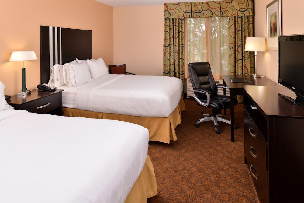 Express & Cincinnati-blue Ash By Ihg 3* Blue Ash
