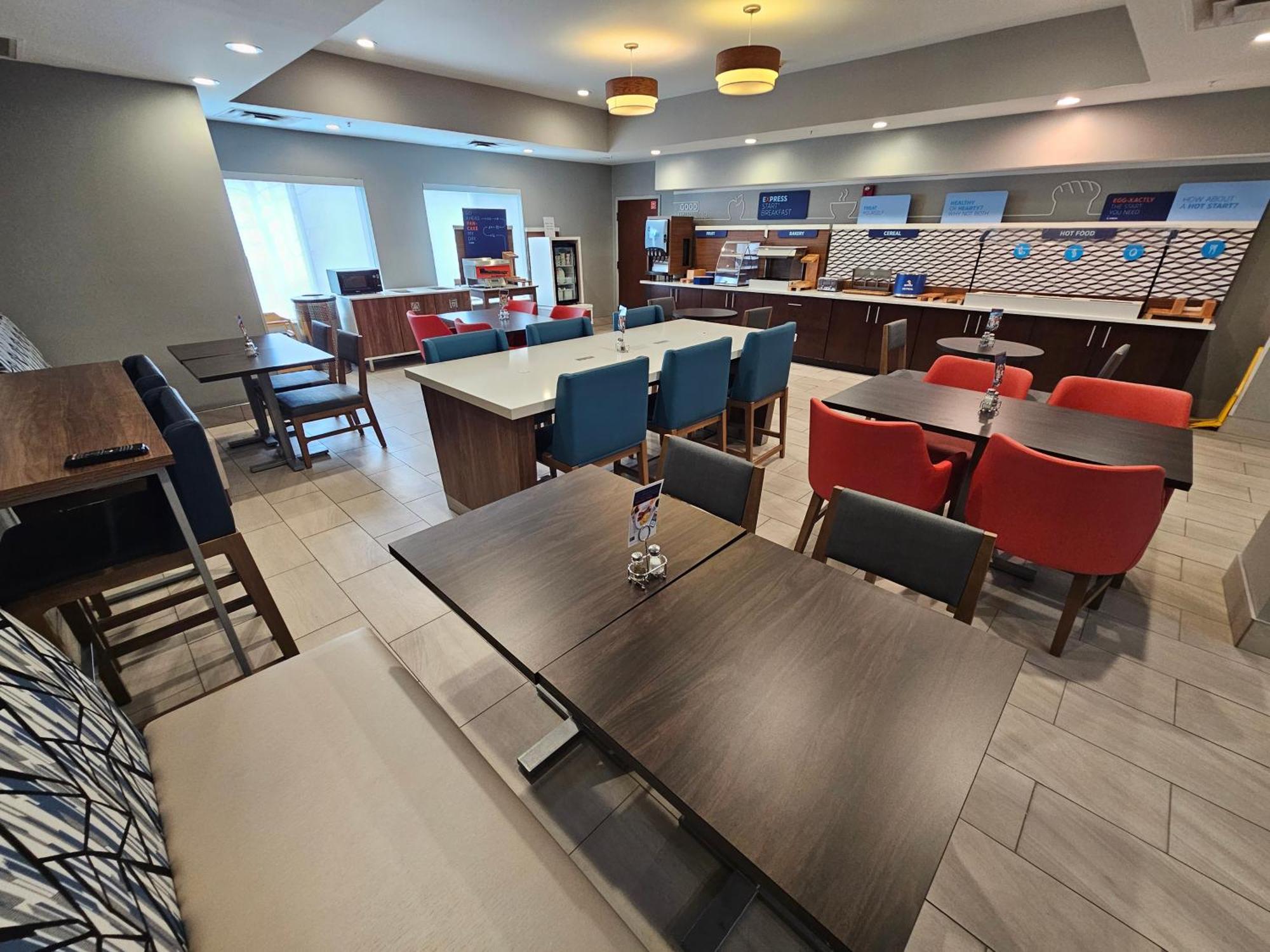 Express & Cincinnati-blue Ash By Ihg 3*