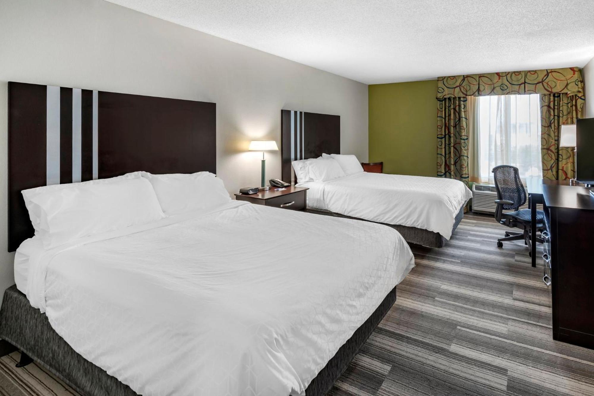 Express & Cincinnati-blue Ash By Ihg 3*
