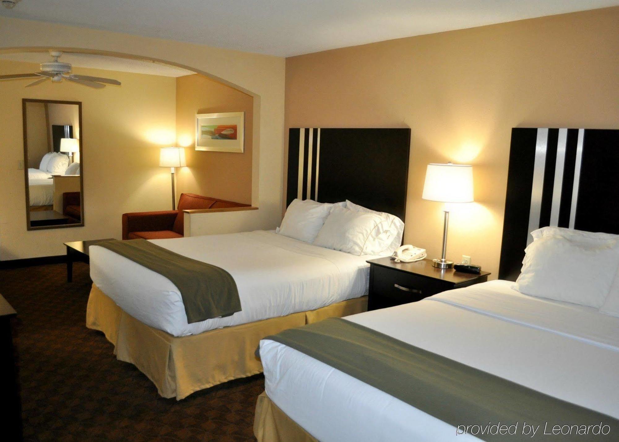 Express & Cincinnati-blue Ash By Ihg