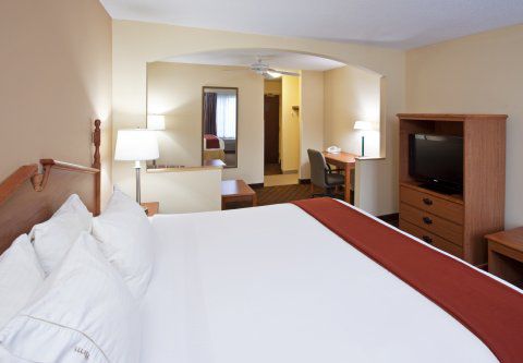 Hotel Express & Cincinnati-blue Ash By Ihg Blue Ash