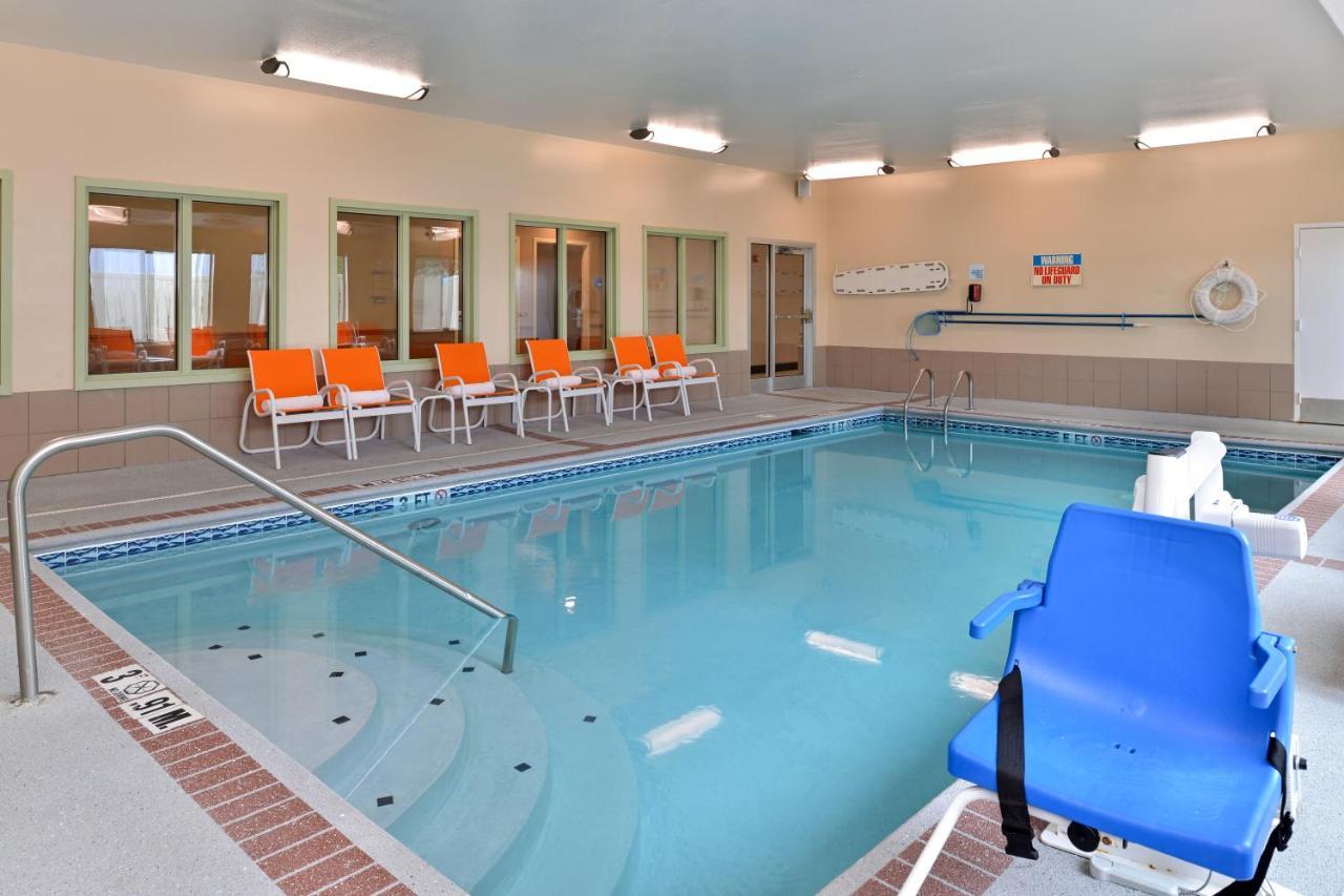 Express & Cincinnati-blue Ash By Ihg Blue Ash